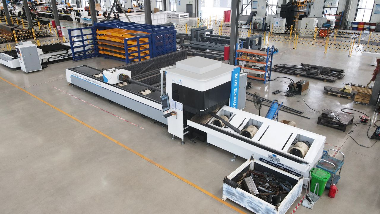 Machine Structure and Working Area